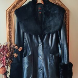 Danier Leather Trench With Winter Lining and Removable Fur Trim Size S